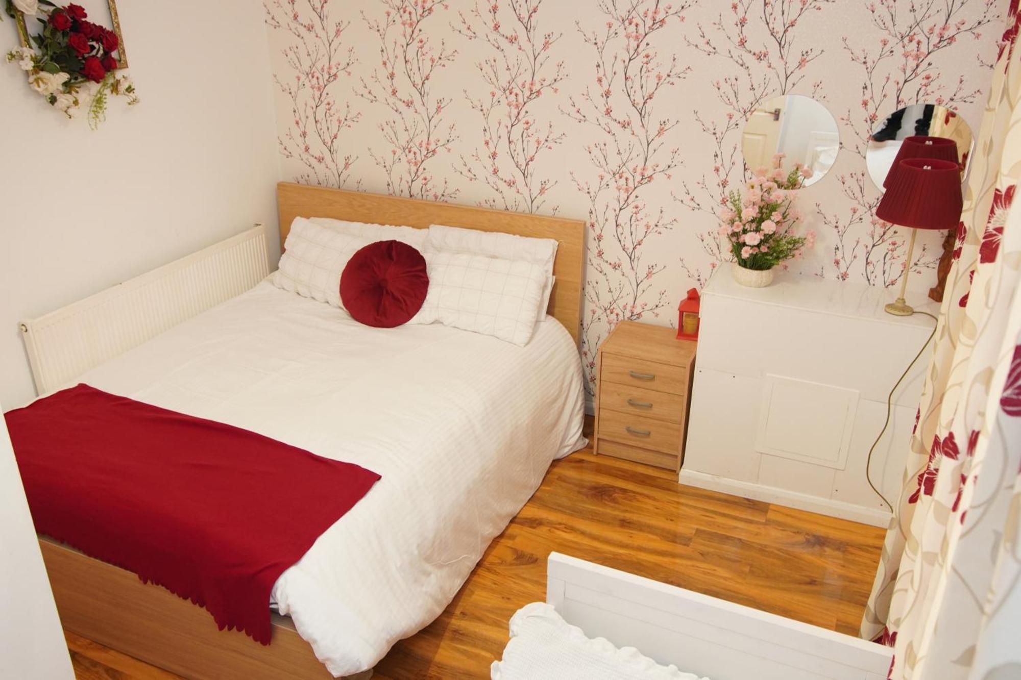 House Near Cardiff City Centre Экстерьер фото